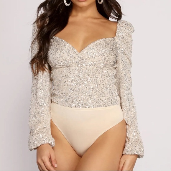Windsor All that Glow Puff Sleeve Sequin Gold Bodysuit Small - Picture 1 of 13